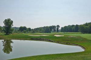 Sand Ridge 16th Approach